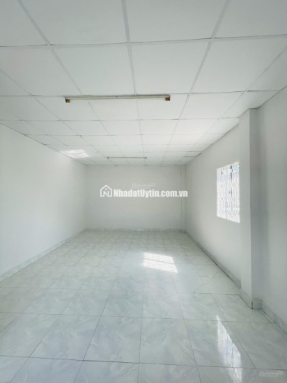 Bán nhà ở đường Nguyễn Văn Dung. Phường 6, Gò Vấp, cách bờ kênh Tham Lương 3m, vị trí đẹp, ở ngay giá chỉ 4,8 tỷ
